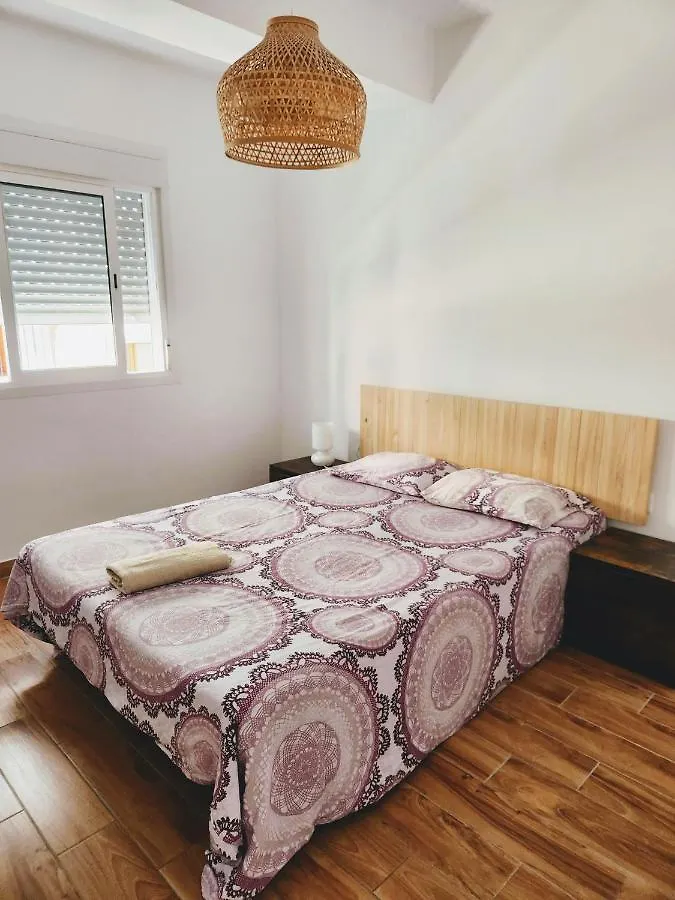 Central & Renovated 3-Bedroom Flat Málaga