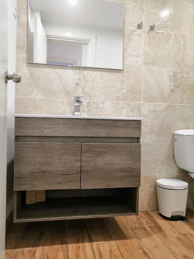 Central & Renovated 3-Bedroom Flat Málaga