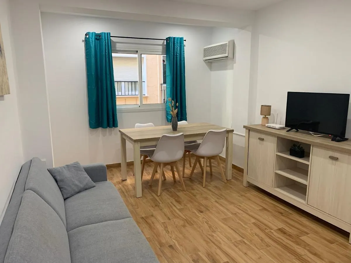 Central & Renovated 3-Bedroom Flat Málaga 0*,  España
